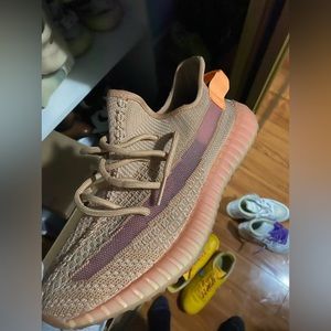 Yeezy 350 Clay